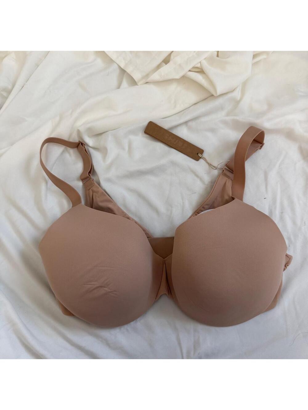 Skims smoothing intimates full coverage lightly lined bra NWT